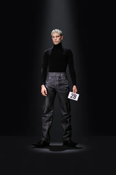 Look 28